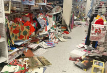Фото - Праздничный бардак в магазинах выглядит как последствия торнадо
