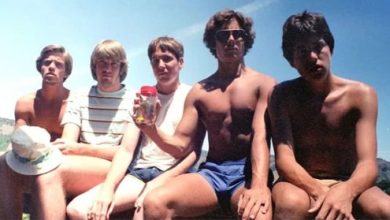 Фото - Пятеро друзей вот уже 40 лет фотографируются на озере в одних и тех же позах