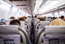 Фото - Пассажир отказался меняться местами в самолёте с женщиной, летевшей с детьми