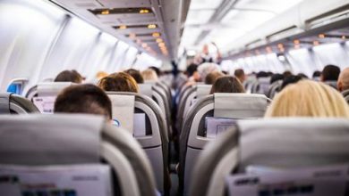 Фото - Пассажир отказался меняться местами в самолёте с женщиной, летевшей с детьми