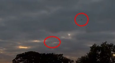 Фото - Полёт двух тёмных сферических НЛО был снят на видео