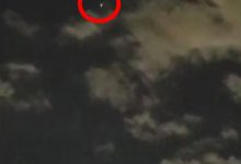 Фото - НЛО был замечен в небе в тот момент, когда совершал манёвры