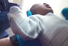 Фото - Полицейский опередил медиков и спас девочку, переставшую дышать